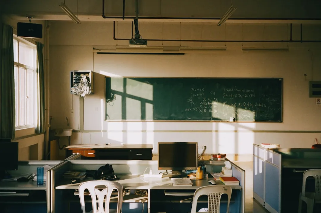 南京智慧教学设备选型指南:数字化校园建设关键考量正文配图 1
